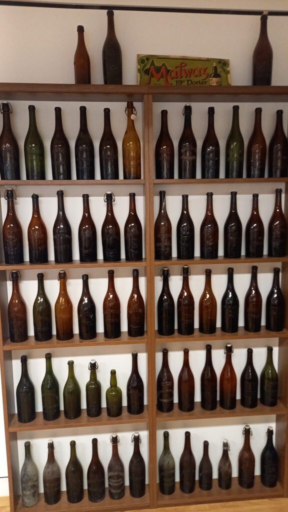 Expozice pivních lahví 2
