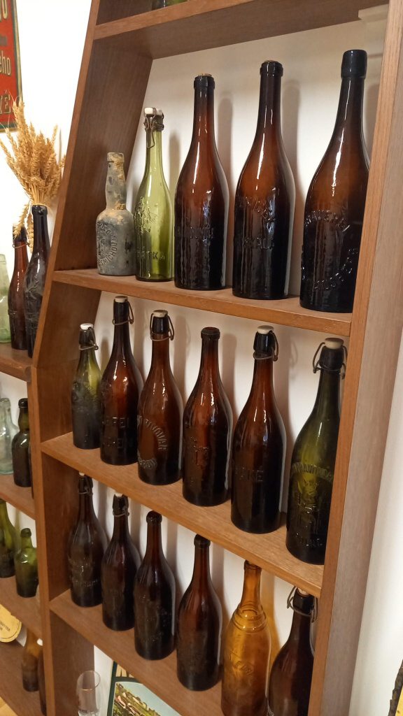 Expozice pivních lahví 3
